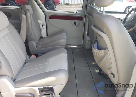 2007 Chrysler Town & Country Touring z USA, uszkodzony, nr VIN 2A8GP54L67R192223